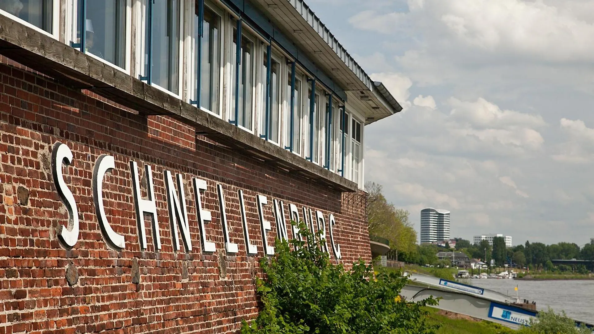 Hotel Schnellenburg Düsseldorf 2*,